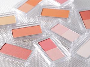 若々しい印象をつくるには目元から